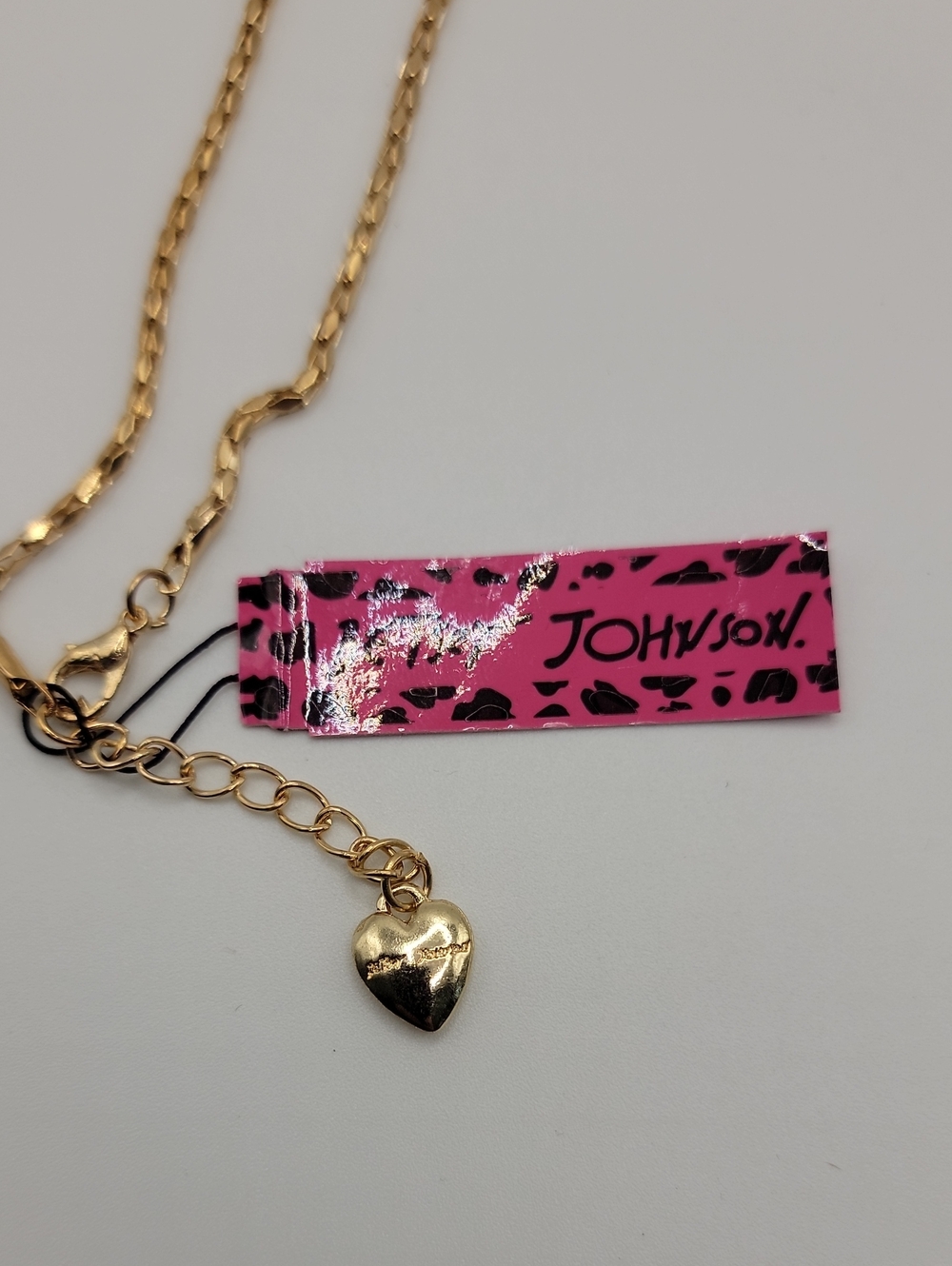 Betsey Johnson Gold-tone Red, Turquoise & Cream Cow Charm Necklace 28" Chaini - Picture 3 of 6